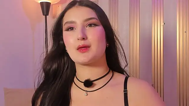 zoe moon   online show from February 27, 3:50 am