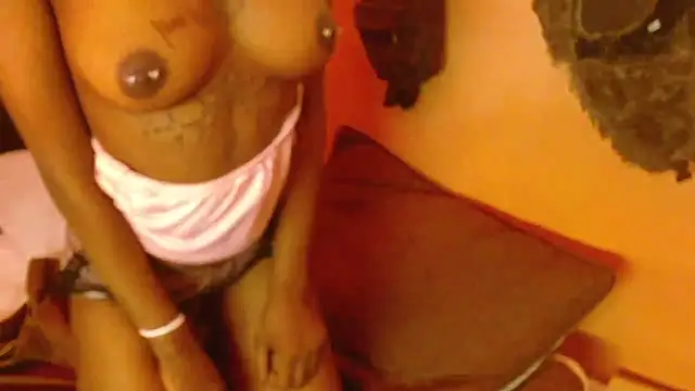 vickycat x online show from April 3, 5:38 am