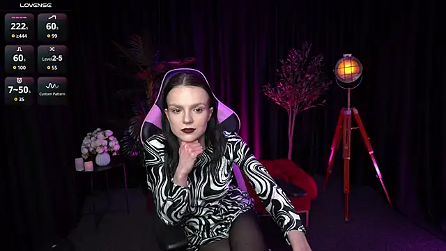 Wild Alice me online show from March 30, 4:39 pm