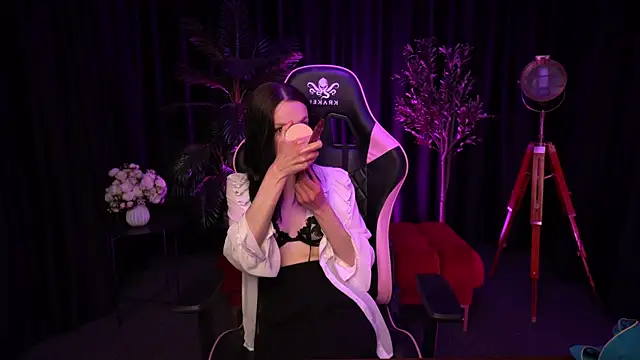 Wild Alice me online show from April 18, 7:58 pm