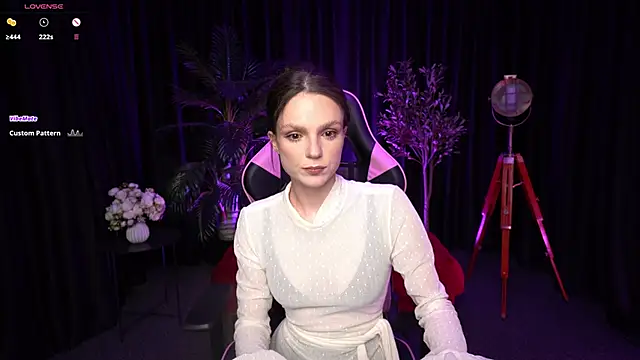 Wild Alice me online show from April 14, 3:12 pm