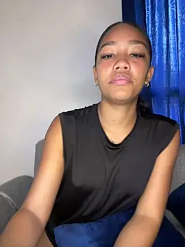 kali rousse online show from April 6, 11:55 am