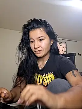 Miiia a online show from March 14, 7:48 pm