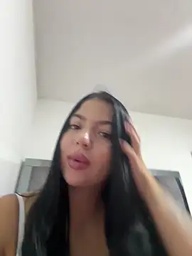 sophievaleryn12 online show from February 27, 7:03 pm