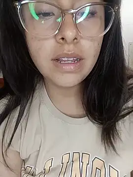Rosyshadow online show from May 30, 8:27 pm