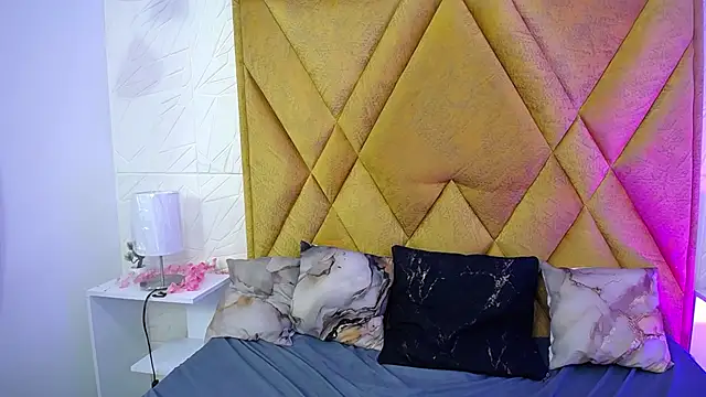 Sophie Galli online show from February 25, 1:09 pm