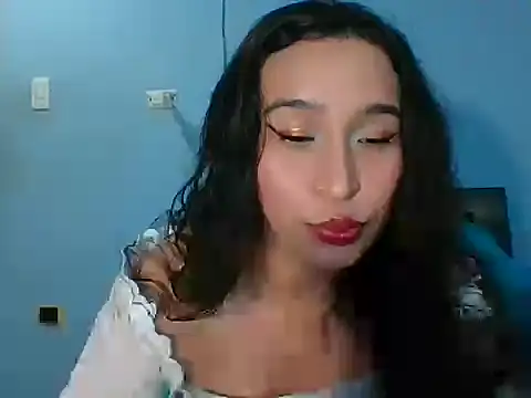 scarlettscottx  online show from April 12, 1:08 am