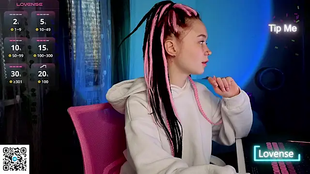 WendyCandy18 online show from May 20, 5:37 am