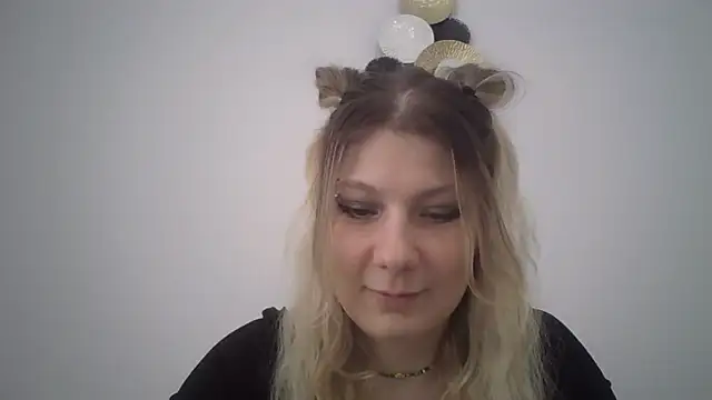 Foxy Bright online show from March 5, 12:56 pm