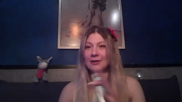 Foxy Bright online show from March 7, 12:45 pm