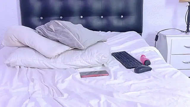 nina bae online show from April 10, 8:48 pm