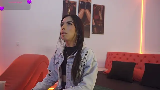 Fernanda thail  online show from March 19, 7:51 pm