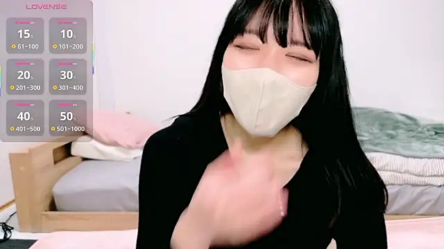 natsuka-chan online show from March 26, 11:23 am