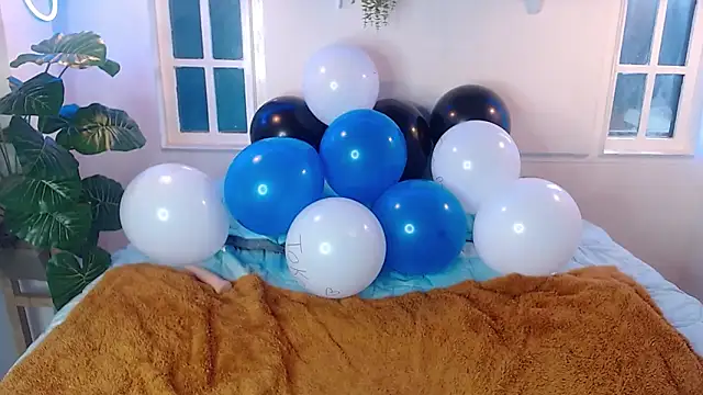 milk chloe  online show from April 5, 1:43 pm