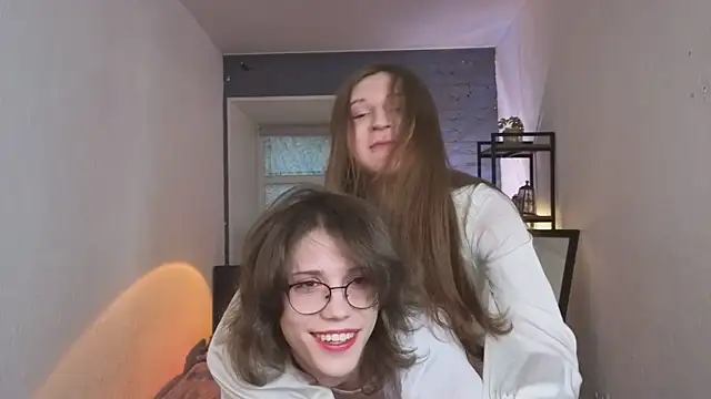 ZoriaLovesLuna online show from March 5, 1:51 pm