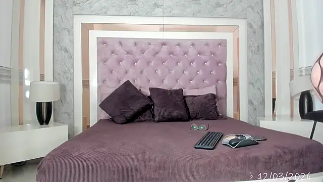 Marila Martinez online show from March 12, 8:33 pm