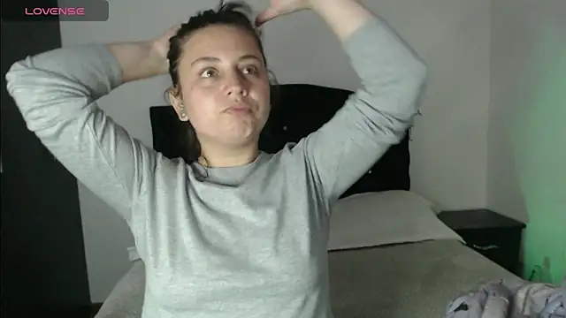 Ana  arms online show from April 6, 3:02 pm