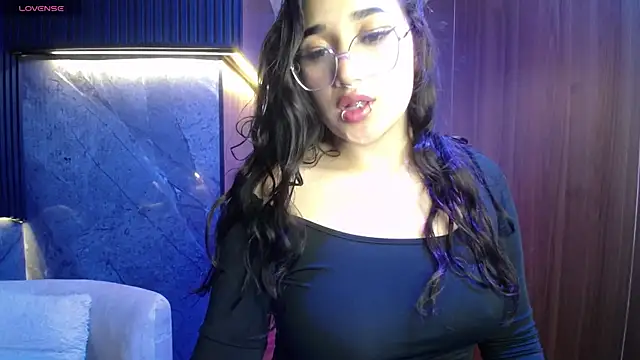 Aura cute  online show from March 27, 8:26 am