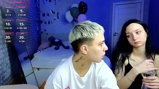 LuxuryLoverss online show from April 12, 11:13 am