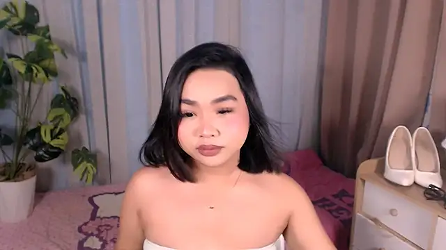 hoellygia online show from February 25, 10:08 pm