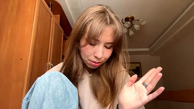 SerenaHawthorne online show from February 27, 10:04 am