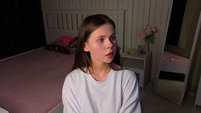 EarthaLevra online show from March 27, 7:25 pm