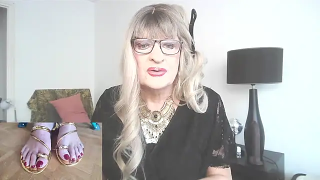 sophyTV online show from April 8, 8:49 am