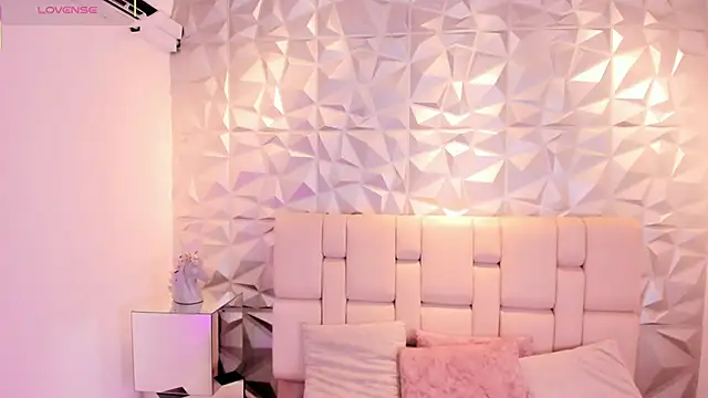 mell muller online show from April 9, 11:59 am