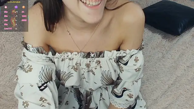 SammieMir online show from April 2, 1:41 pm