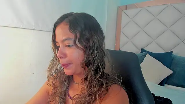 dulce lyraa1 online show from February 28, 8:03 am