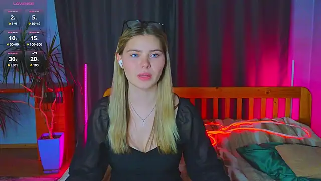 hornycharisma online show from April 19, 2:17 pm