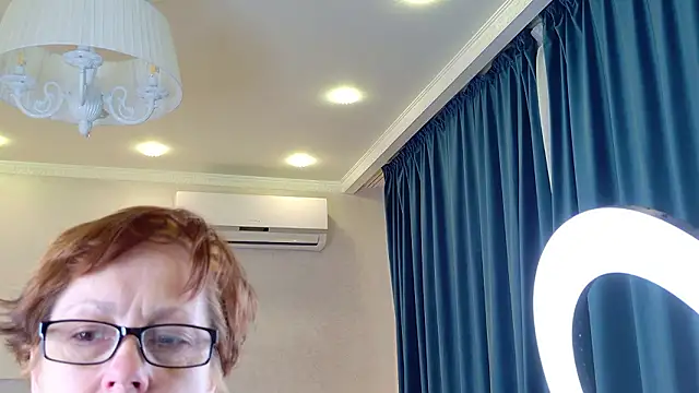 LioraWeiss online show from March 1, 6:57 am