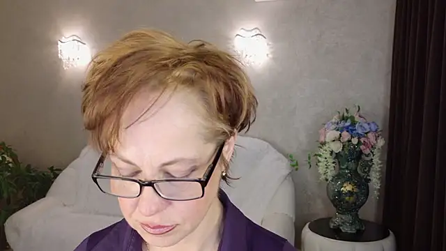 LioraWeiss online show from March 4, 6:42 am