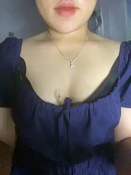 longnu99 online show from March 14, 3:35 pm