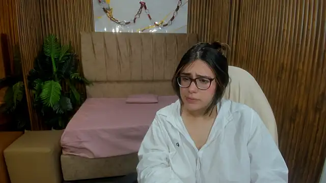 Isiis tay online show from March 25, 3:59 pm