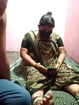 gujjuhotcouple online show from April 19, 6:10 pm