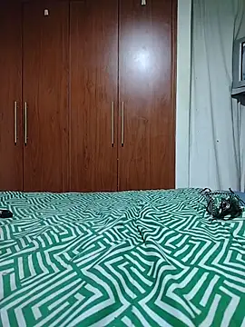 SHARLOTYJUANSTEVAN online show from March 1, 5:40 am