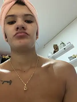 Mia Benett  online show from May 28, 1:20 pm