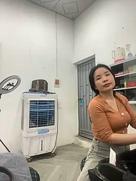 Ivy Trix2 online show from March 19, 10:30 am