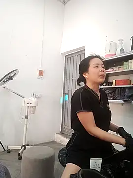 Ivy Trix2 online show from April 8, 10:06 am