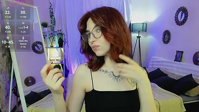 VittoriaNix online show from April 3, 2:26 pm