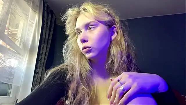 ShariLappas online show from April 14, 11:32 am