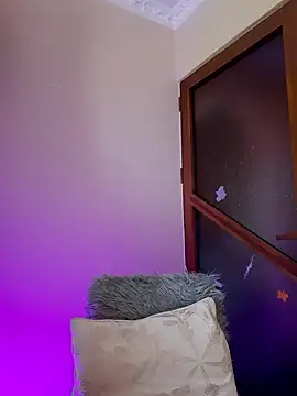 LunaBlaise online show from April 7, 12:29 pm