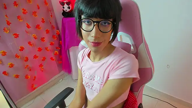 Madeline 21 online show from March 9, 6:38 am