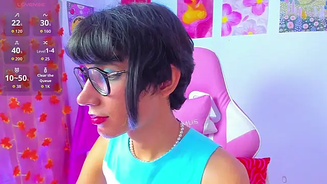 Madeline 21 online show from March 19, 6:18 am