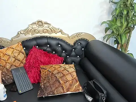 dirty slutty online show from March 13, 3:30 am