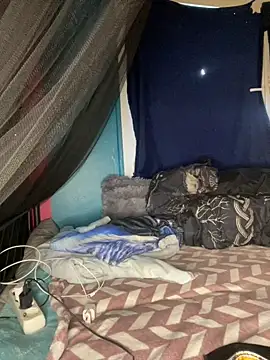 Melissa-Schneider online show from April 14, 5:02 pm