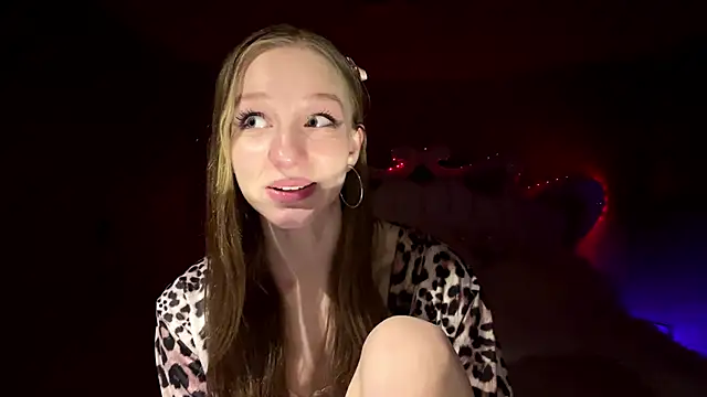 Anika Socutehe online show from March 20, 9:20 pm