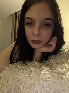 TrisaGovard online show from February 28, 2:49 pm