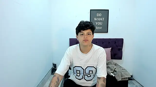 TomBoy Natali online show from March 27, 6:52 pm